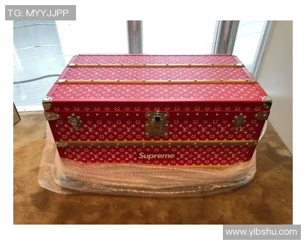 2018足球队球星联名限量版LV行礼箱展现奢华与运动激情的完美融合